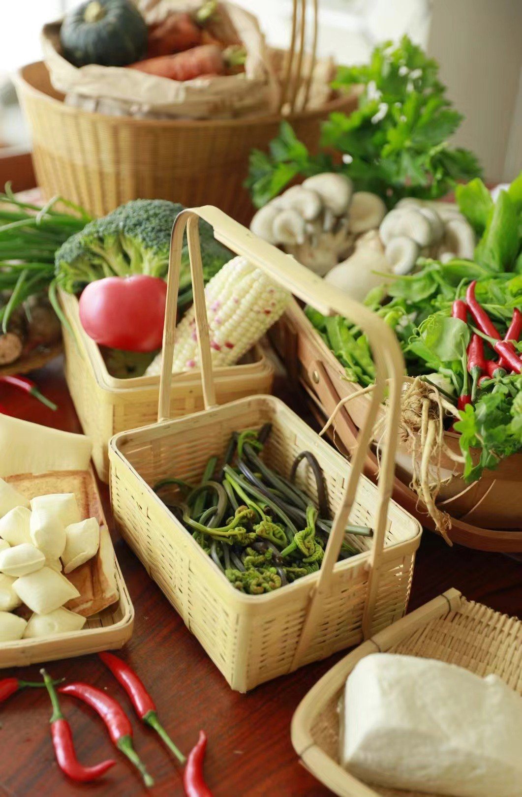臻善食养应季蔬菜与健康餐盘